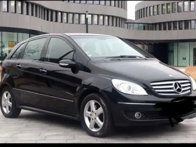 Gebraucht Mercedes B200 136 PS (100 kW) 2006 Schwarz Van / Kleinbus