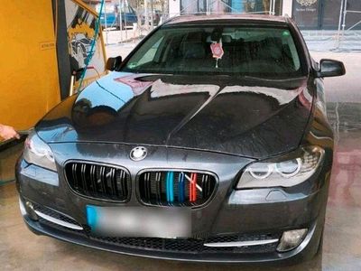 Gebraucht BMW 530 Sport Line 258 PS (189 kW) 2011 Grau Kombi