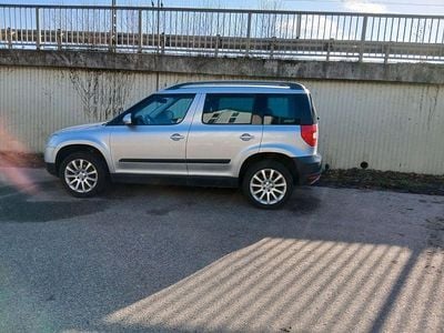 Gebraucht Skoda Yeti GreenLine 105 PS (77 kW) 2011 Grau SUV