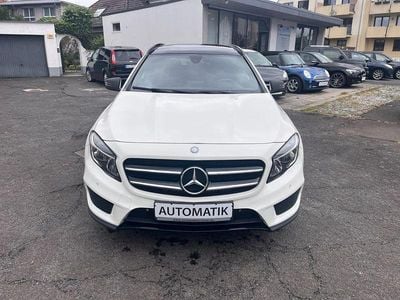 Usata Mercedes GLA250 AMG line 211 CV (155 kW) 2016 Bianco SUV