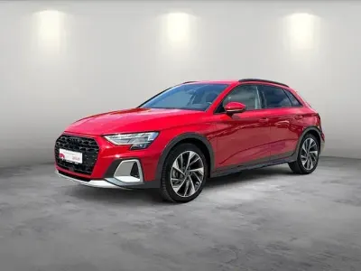 Gebraucht Audi A3 e-tron Comfort 204 PS (150 kW) 2025 Progressivrot metallic Kleinwagen