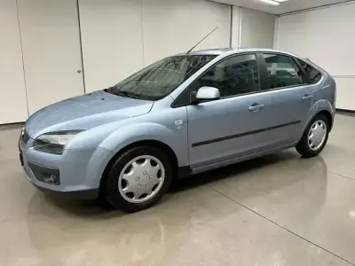 Usata Ford Focus Sport 146 CV (107 kW) 2005 Blu Berlina