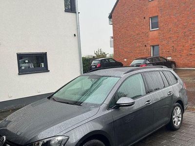 Gebraucht VW Golf VII Comfortline 125 PS (91 kW) 2018 Kombi