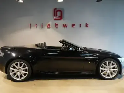 Gebraucht Aston Martin V8 Vantage 426 PS (313 kW) 2013 Onyx black Cabrio