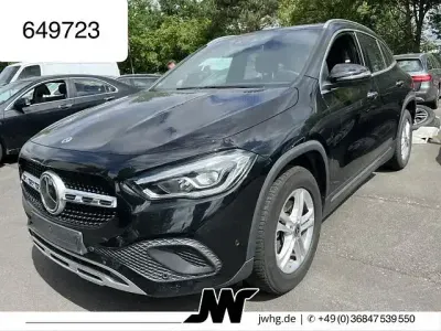 Gebraucht Mercedes GLA200 Progressive 150 PS (110 kW) 2023 Schwarz SUV
