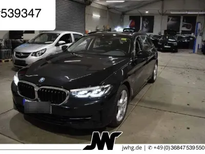 Gebraucht BMW 530 292 PS (214 kW) 2021 Black sapphire metallic Kombi
