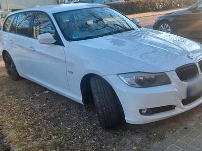 Gebraucht BMW 320 184 PS (135 kW) 2012 Weiß Kombi