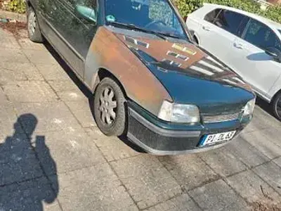 Gebraucht Opel Kadett 116 PS (85 kW) 1990 Grün Kleinwagen