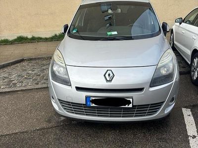 Silber Gebraucht 2010 Renault Scénic III Van / Kleinbus | 4.300 € (Etwas zu teuer)