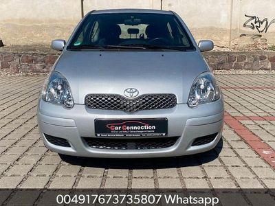 Usado Toyota Yaris Sol 87 HP (63 kW) 2005 Prateado Sedan