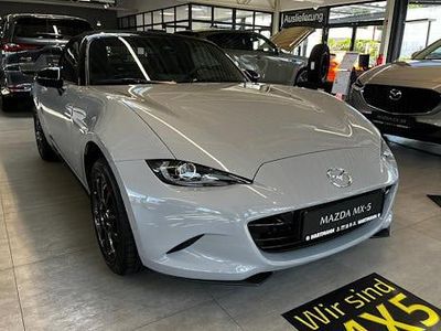 Neu Mazda MX5 Homura-Line 132 PS (97 kW) 2025 Aero grey Cabrio