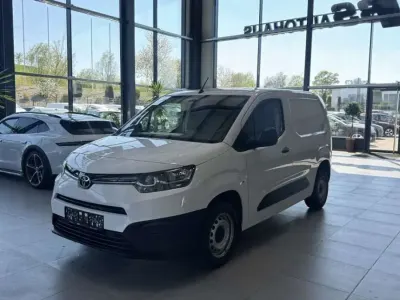 Używany Toyota Proace 102 KM (75 kW) 2022 Biały Minivan