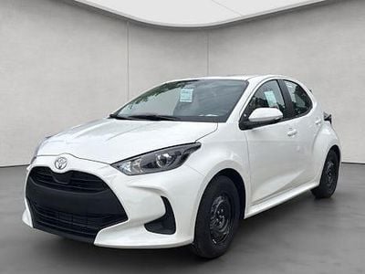 Weiß Neu 2025 Toyota Yaris Hybrid Comfort Limousine | 21.990 € (Superpreis)
