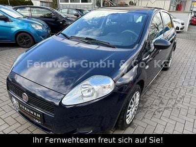 Usata Fiat Grande Punto Basis 69 CV (50 kW) 2011 Blu Utilitaria