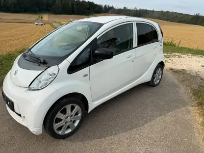 Gebraucht Peugeot iON 25 kW (35 PS) 2012 Weiß Kleinwagen
