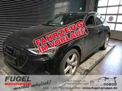 Gebraucht Audi e-tron Sportback S-Line 300 kW (408 PS) 2022 Mythosschwarz metallic SUV