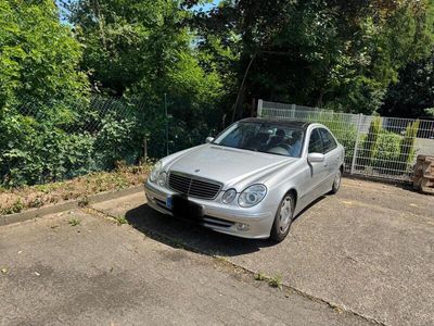Mercedes E320