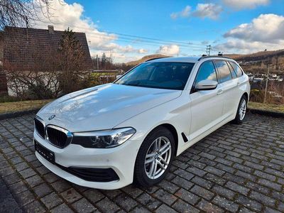 Gebraucht BMW 520 Sport Line 190 PS (139 kW) 2018 Weiß Kombi