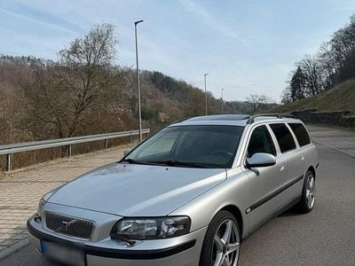 Gebraucht Volvo V70 Comfort 250 PS (183 kW) 2002 Silber Kombi