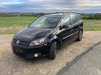 Gebraucht VW Touran Trendline 105 PS (77 kW) 2014 Schwarz Van / Kleinbus