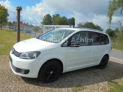 Gebraucht VW Touran Cup 140 PS (102 kW) 2014 Weiß Van / Kleinbus