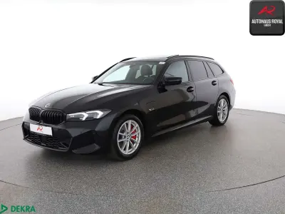 Gebraucht BMW 330e M Sport 292 PS (214 kW) 2022 Black sapphire Kombi