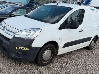 Second-hand Citroën Berlingo 90 CP (66 kW) 2012 Alb Monovolum