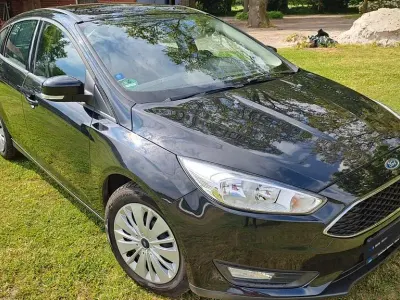 Brugt Ford Focus Trend 125 HK (91 kW) 2015 Sort Sedan