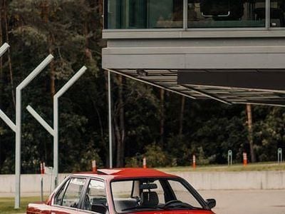 Occasion BMW 324 86 PK (63 kW) 1991 Rood Sedan