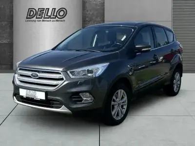 Gebraucht Ford Kuga Trend 175 PS (128 kW) 2018 Grau SUV