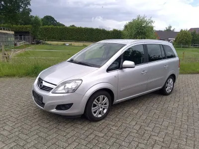 Gebraucht Opel Zafira 115 PS (84 kW) 2012 Grau Van / Kleinbus