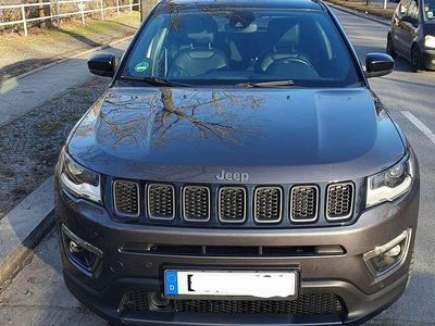 Gebraucht Jeep Compass 179 PS (131 kW) 2021 Grau SUV