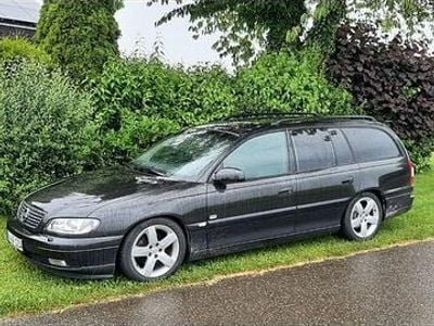 Gebraucht Opel Omega Design Edition 144 PS (105 kW) 2001 Schwarz Kombi