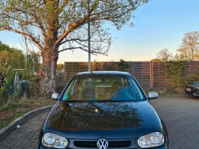 Gebraucht VW Golf IV 101 PS (74 kW) 2000 Schwarz Kleinwagen