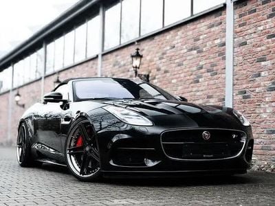 Usado Jaguar F-Type R 551 HP (405 kW) 2020 Preto Cabrios