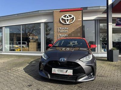 Usata Toyota Yaris Hybrid Basis 116 CV (85 kW) 2021 Grigio Utilitaria