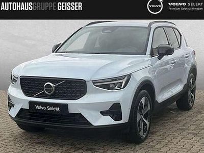Neu Volvo XC40 Plus 163 PS (119 kW) 2025 Blau SUV