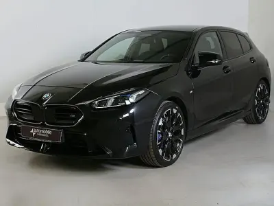 Gebraucht BMW M135 Performance 300 PS (220 kW) 2025 Schwarz Kleinwagen