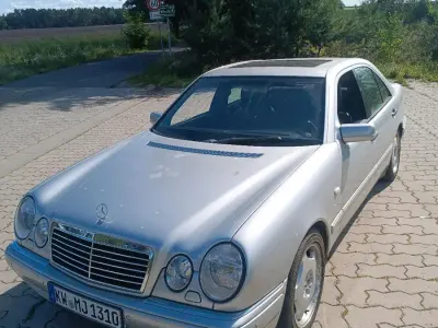 Gebraucht Mercedes E430 279 PS (205 kW) 1997 Silber Limousine