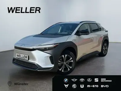 Begagnad Toyota bZ4X Basis 150 kW (204 HK) 2023 Silver SUV