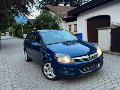 Gebraucht Opel Astra 115 PS (84 kW) 2008 Blau Kombi
