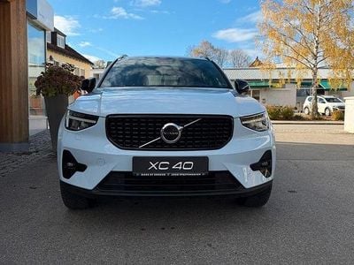 Cloud blue Gebraucht 2024 Volvo XC40 Plus SUV | 33.300 € (Fairer Preis)