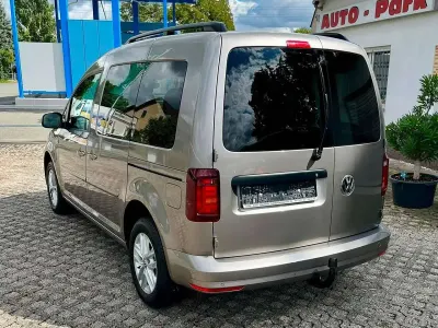 Gebraucht VW Caddy 102 PS (75 kW) 2018 Grau Van / Kleinbus