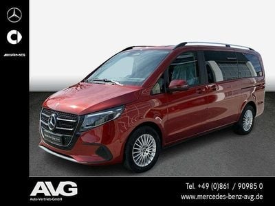 Gebraucht Mercedes V300 Style 237 PS (174 kW) 2025 Hyazinthrot Van / Kleinbus