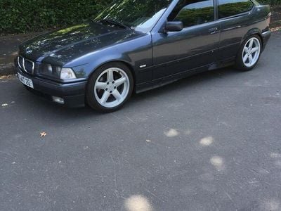 BMW 323 Compact