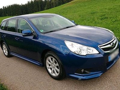 Usado Subaru Legacy Active 150 HP (110 kW) 2010 Azul Carrinha