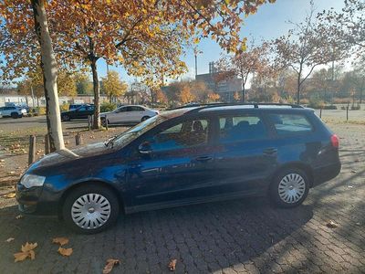Usata VW Passat 110 CV (80 kW) 2009 Blu Station wagon