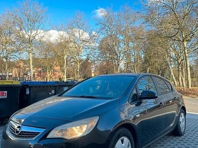 Gebraucht Opel Astra 116 PS (85 kW) 2010 Schwarz Limousine