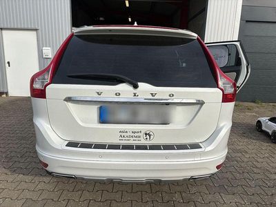 Gebraucht Volvo XC60 Summum 220 PS (161 kW) 2017 Weiß SUV