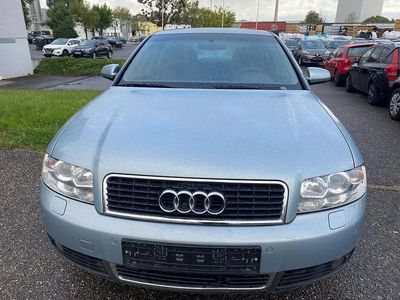Silber Gebraucht 2001 Audi A4 Limousine | 2.000 € (Fairer Preis)